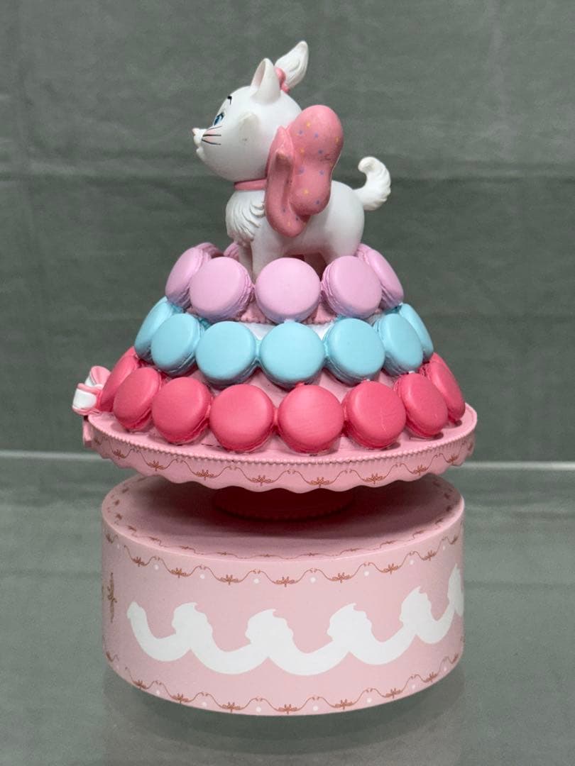 ア*キ様 ディズニー　マリーちゃん　おしゃれキャット　マカロン　オルゴール　中古