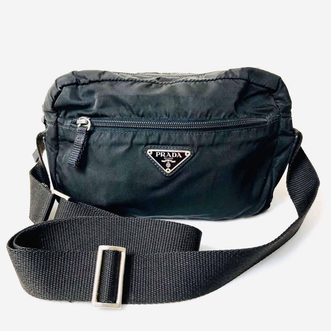 プラダ 三角プレート カメラバッグ ボディバッグ