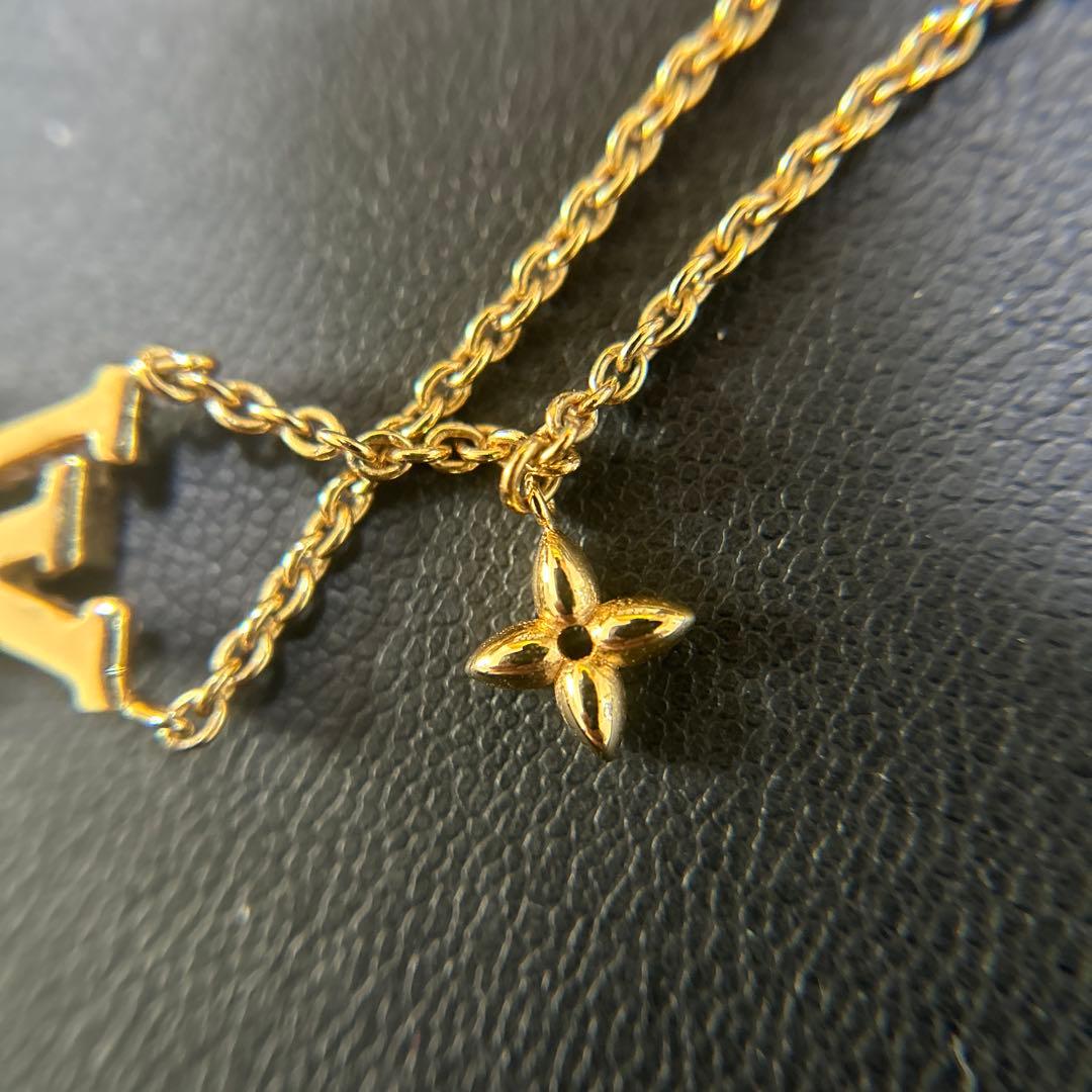 LOUIS VUITTON ゴールドネックレス