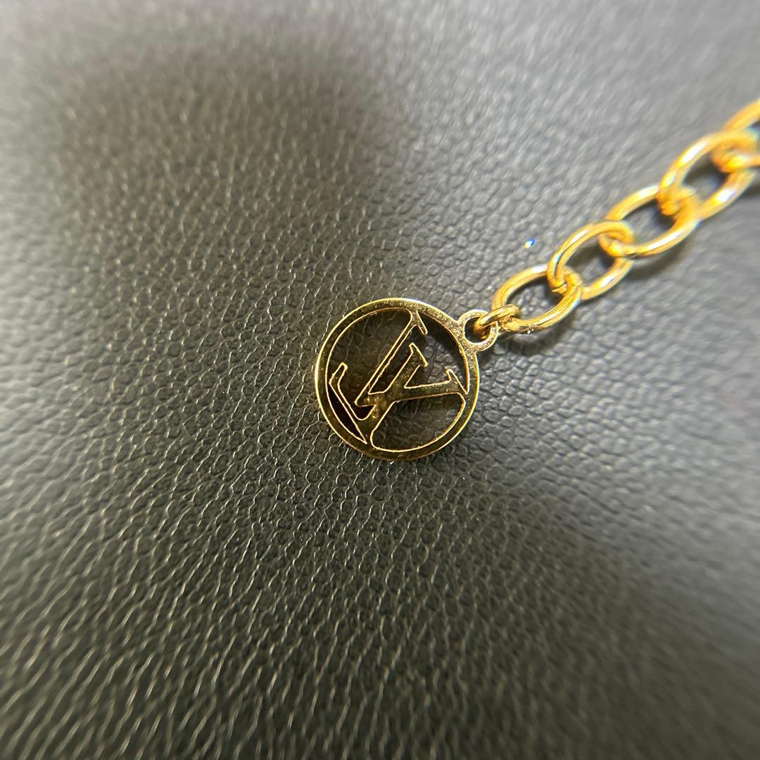 LOUIS VUITTON ゴールドネックレス