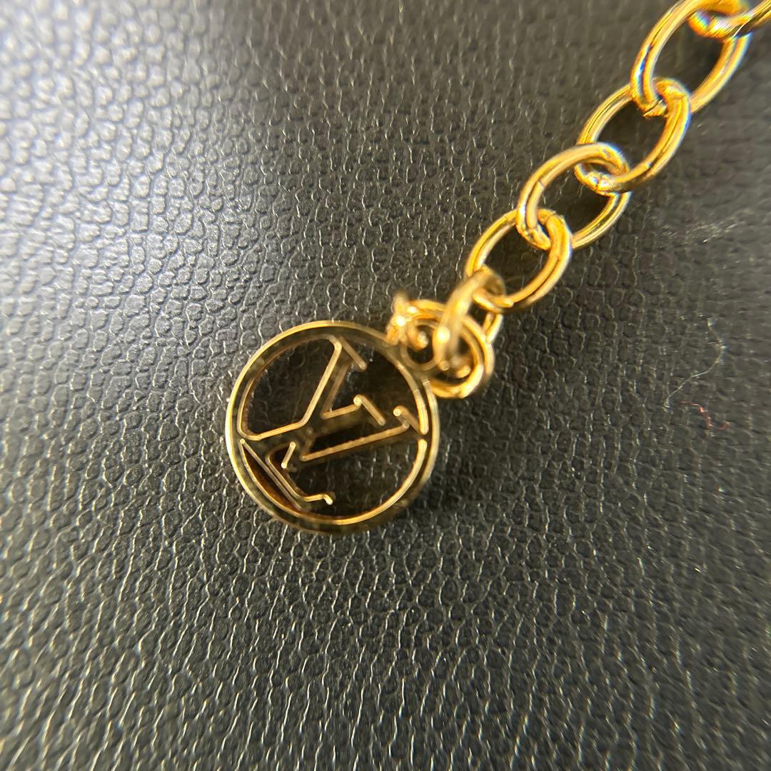 LOUIS VUITTON ゴールドネックレス