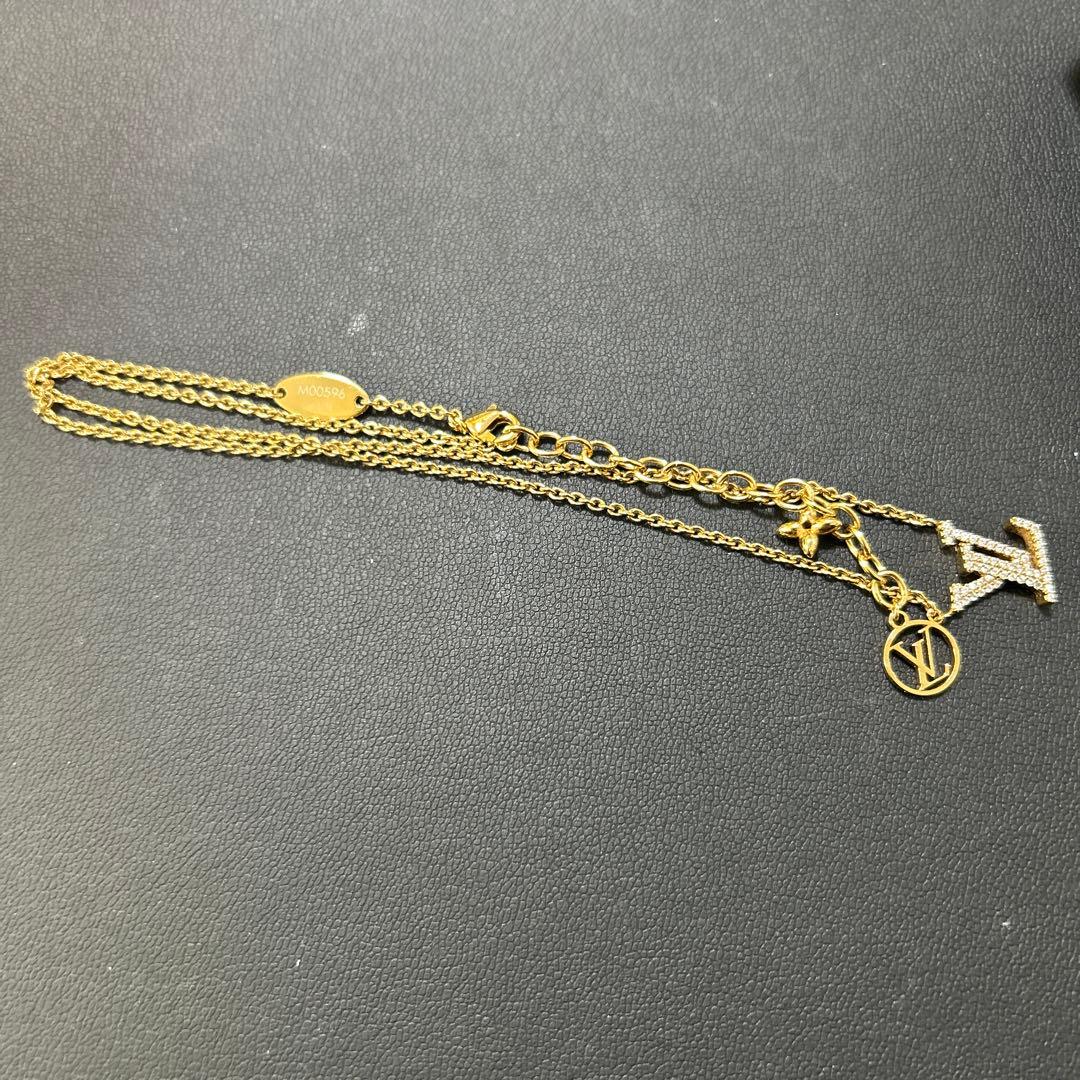 LOUIS VUITTON ゴールドネックレス