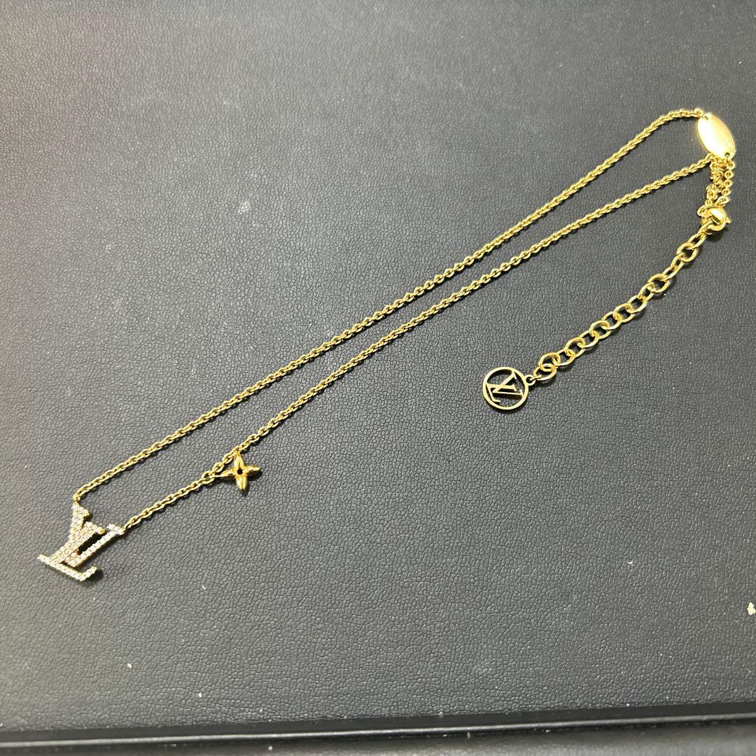 LOUIS VUITTON ゴールドネックレス