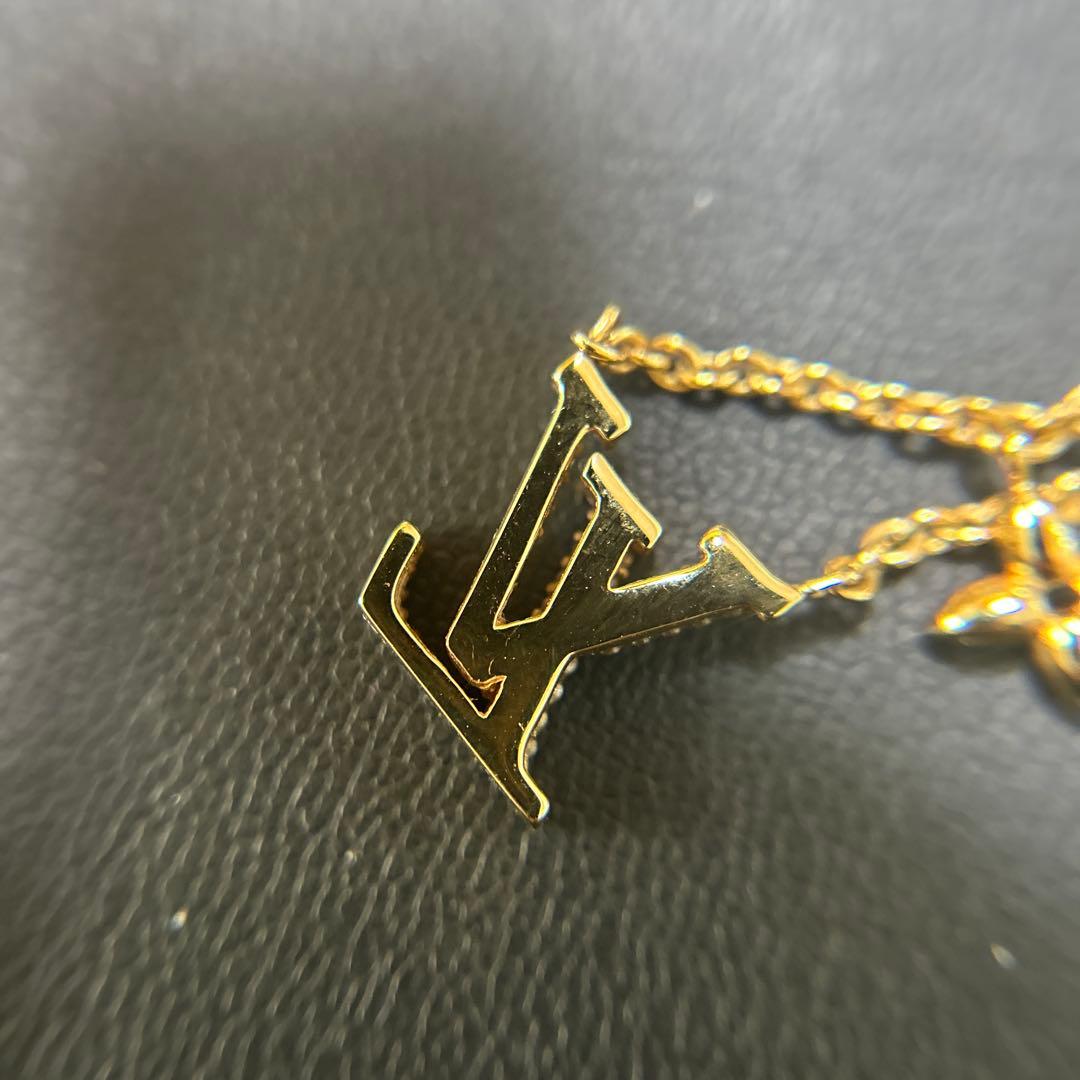 LOUIS VUITTON ゴールドネックレス