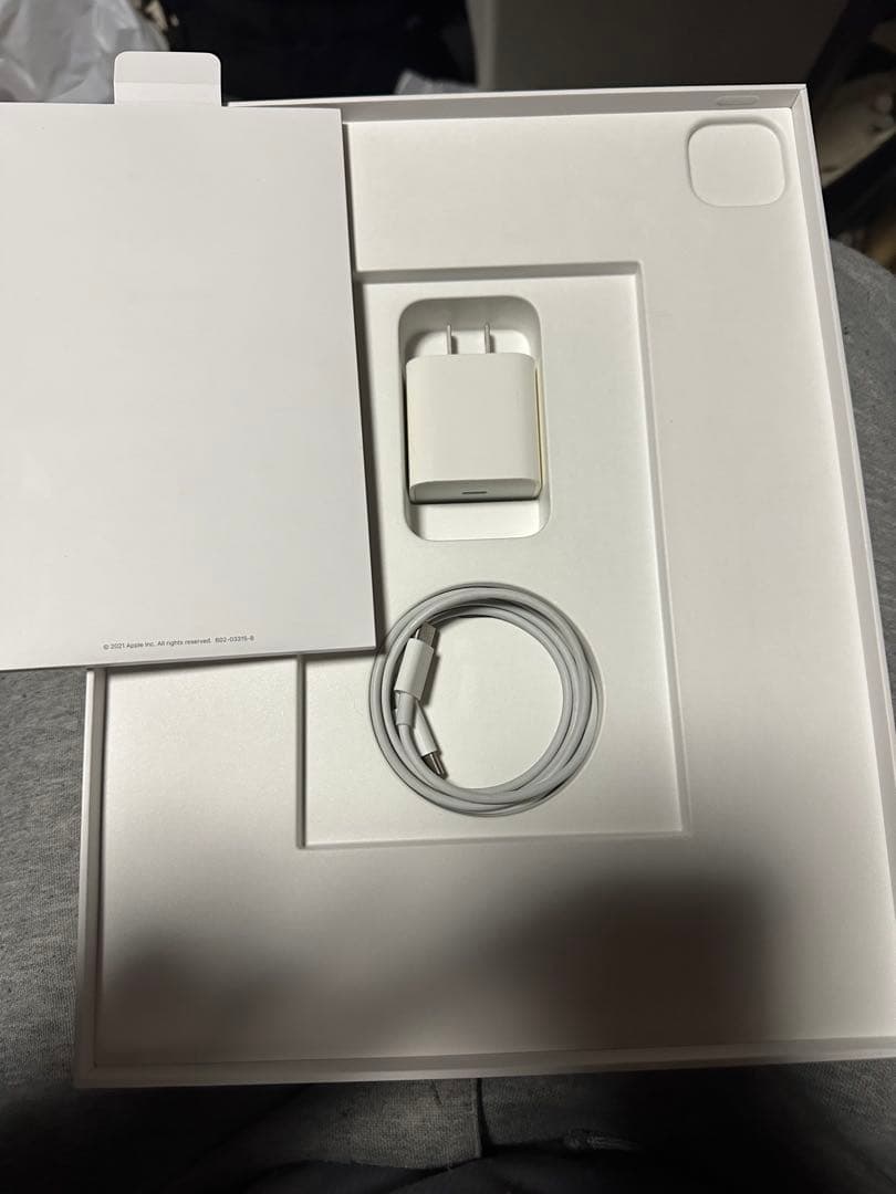 iPad Pro第5世代)スペースグレー + Magic Keyboard