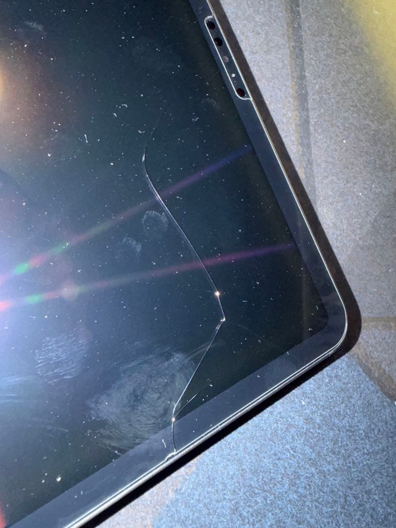 iPad Pro第5世代)スペースグレー + Magic Keyboard