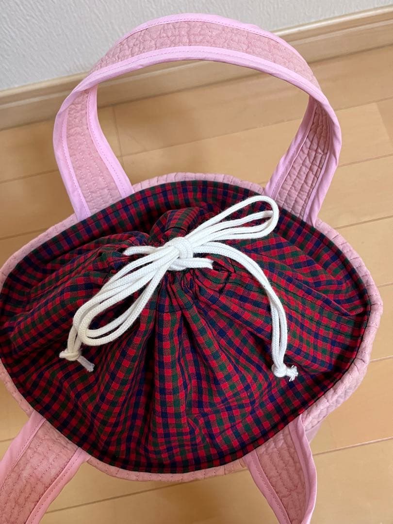 専用ページです。ピンクヌビ生地×合皮/ランチバック&ポーチ