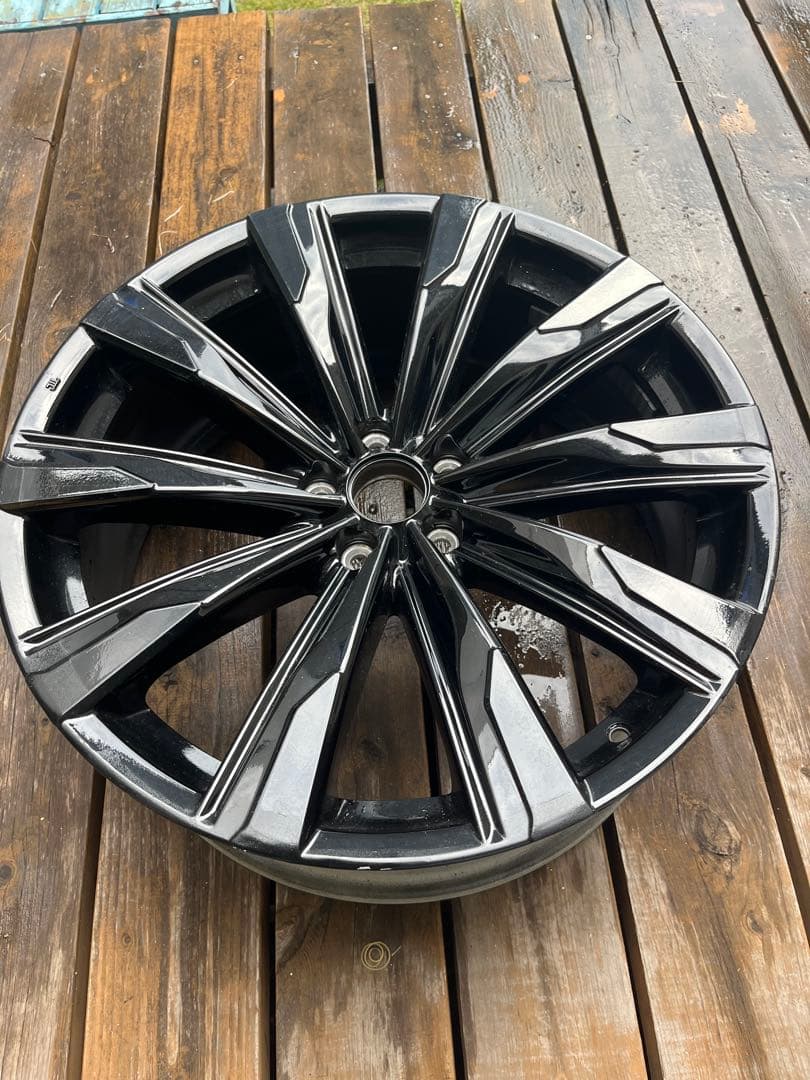 21インチ クラウンスポーツブラックホイール