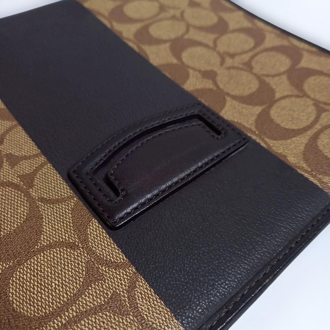 (美品) COACH iPadケース シグネチャー柄 ブラウン
