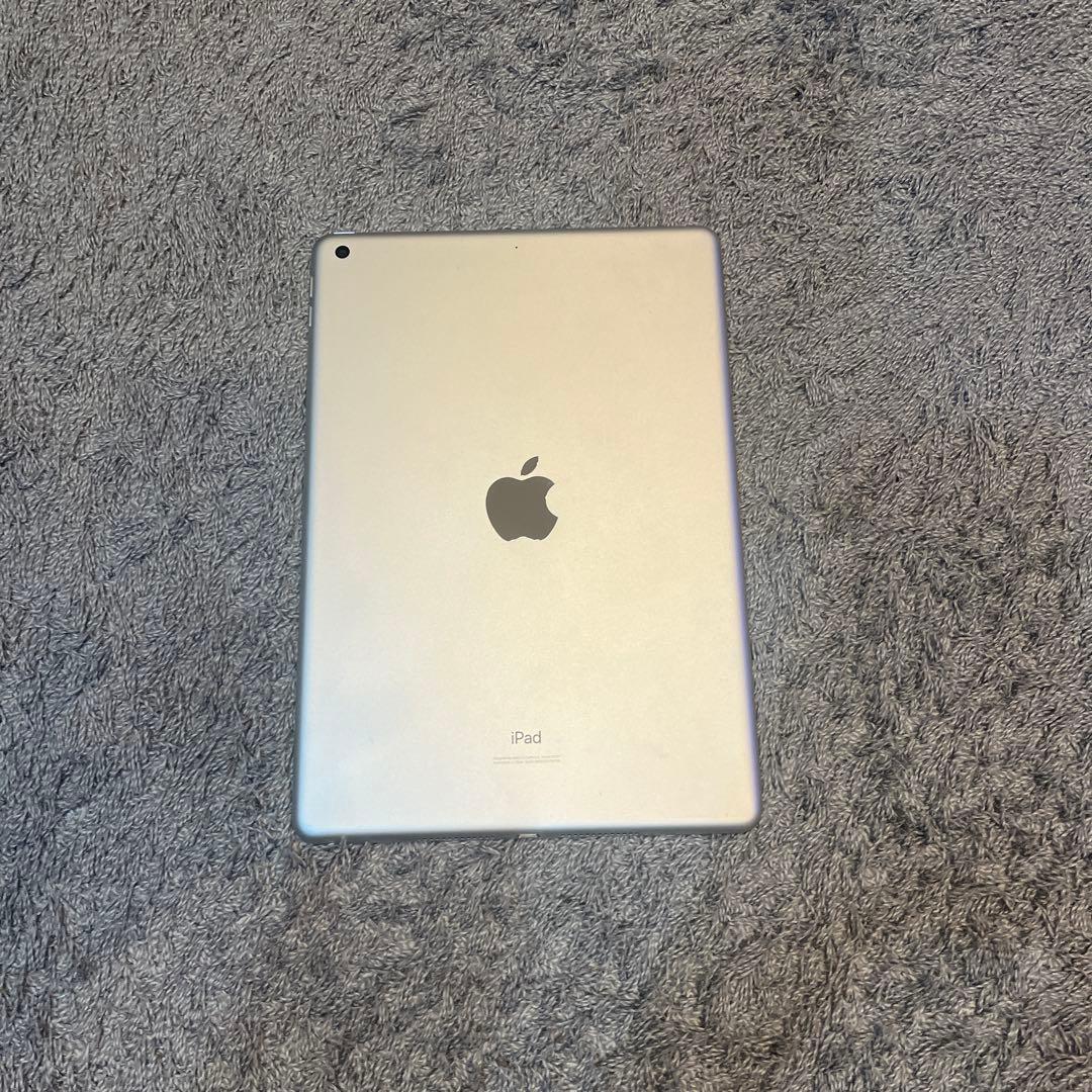 iPad (第7世代) 10.2インチ シルバー