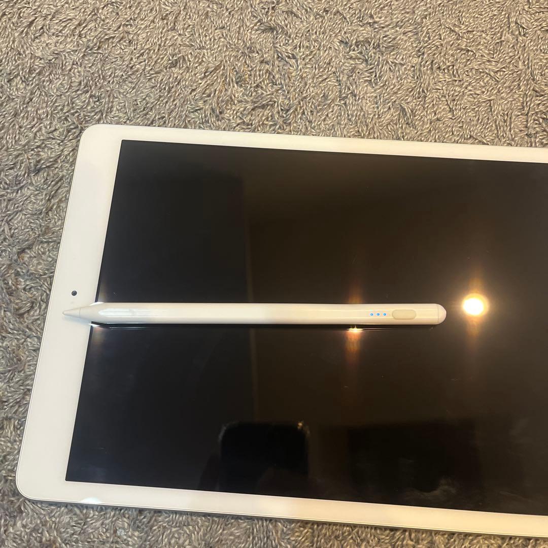 iPad (第7世代) 10.2インチ シルバー