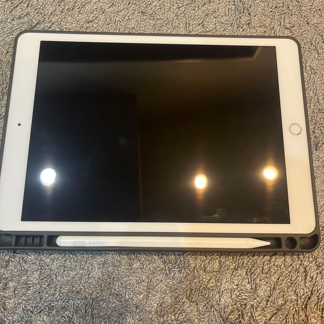 iPad (第7世代) 10.2インチ シルバー