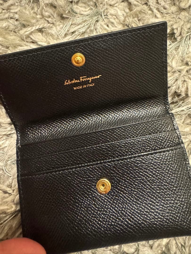 Salvatore Ferragamo 黒い名刺入れ