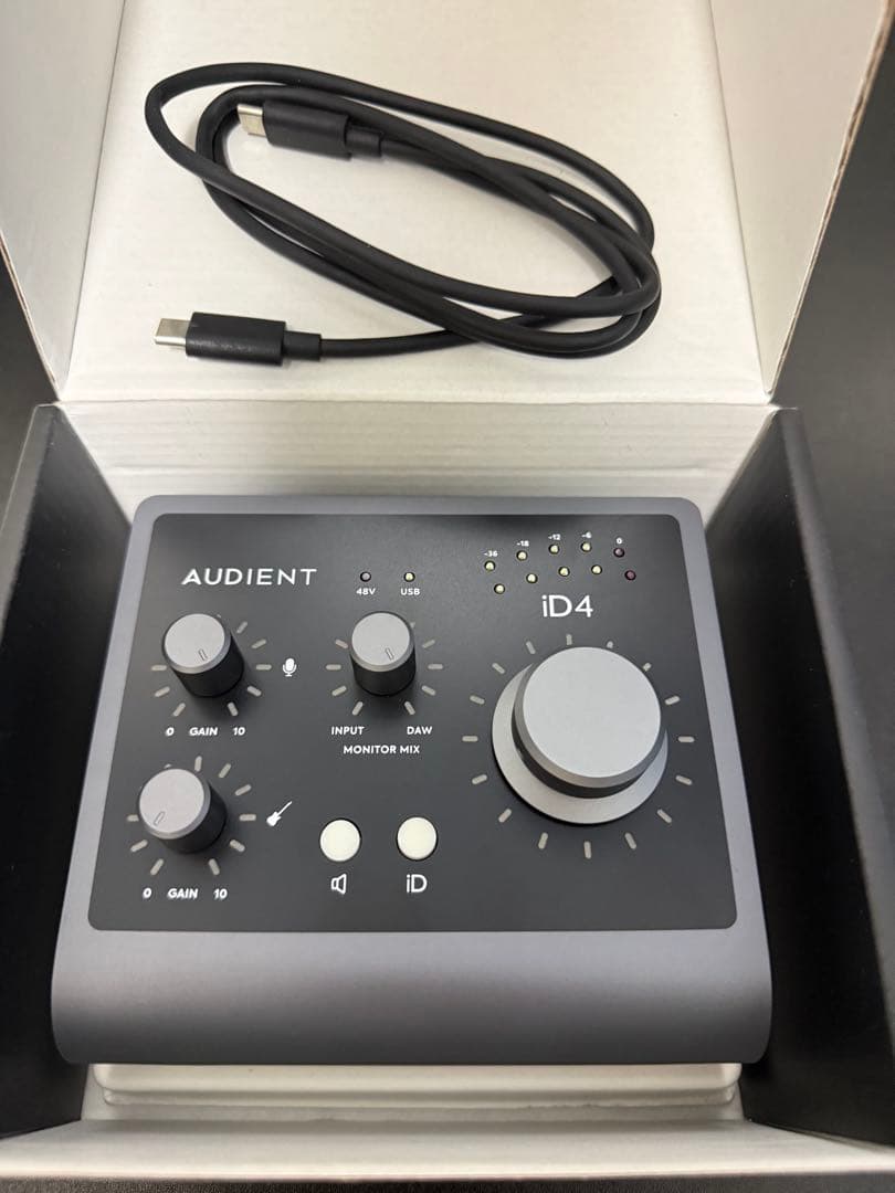 Audient USB iD4MKII オーディオ インターフェイス