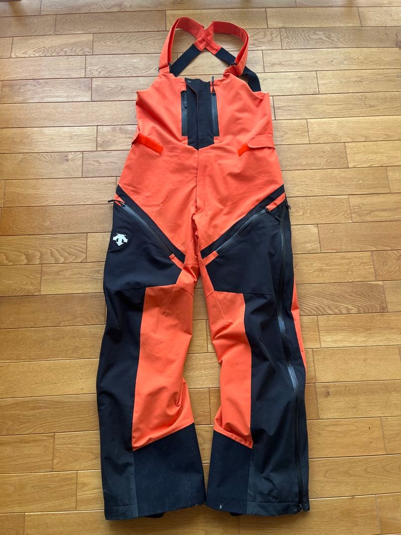 DESCENTE デサント　スキーウェアデモモデル