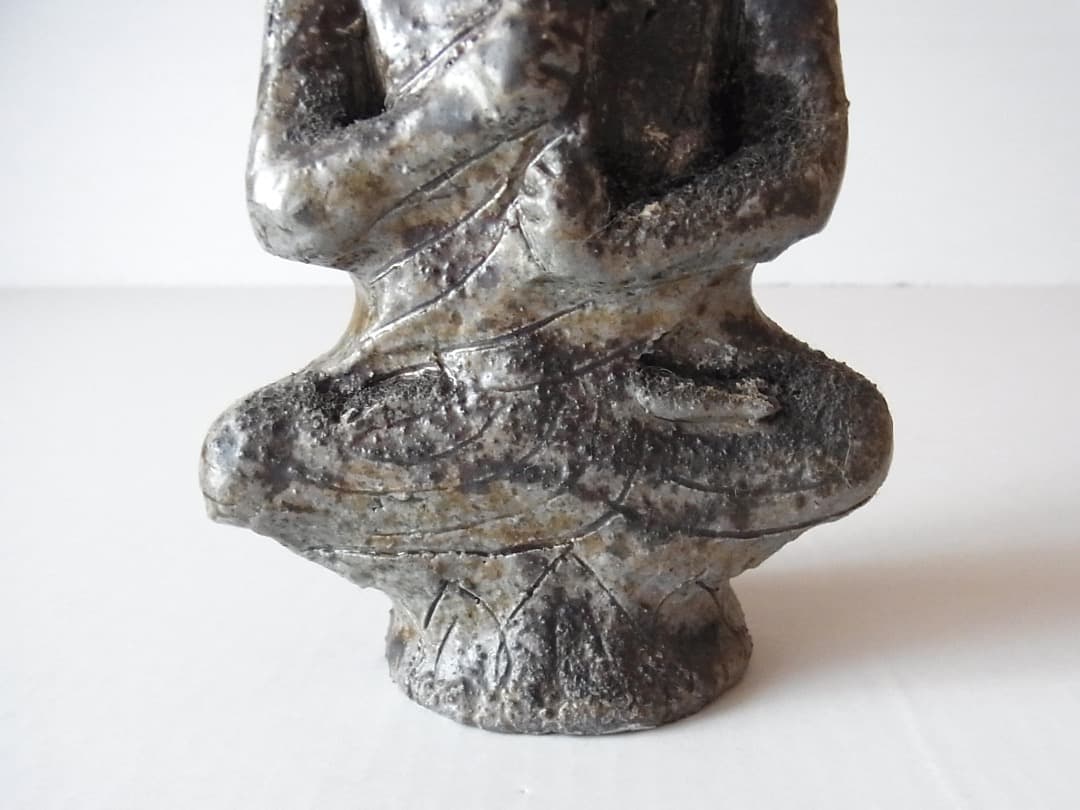 小嶋亜創『灰釉陶仏』初期伊万里 李朝 古唐津 黒高麗 オンギ くらわんか