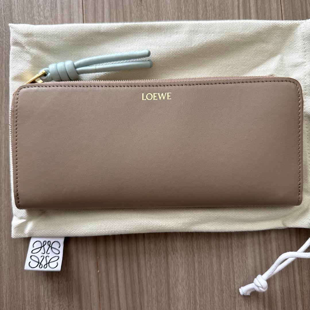 LOEWE 長財布 ベージュ 未使用