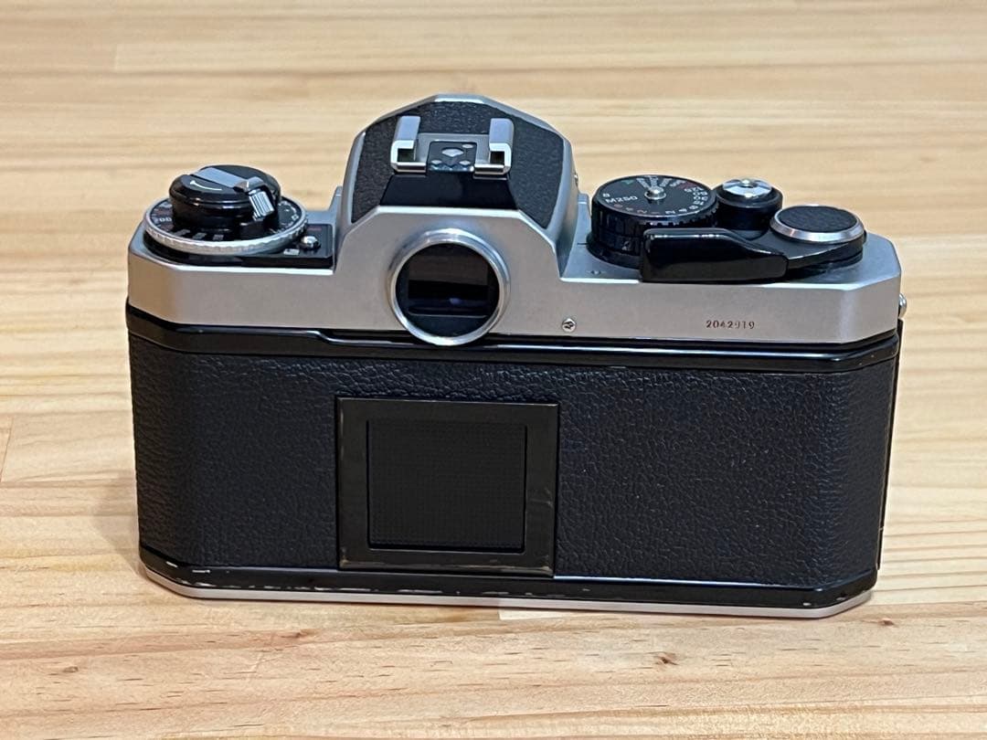 【ジャンク品】 Nikon FE2 フィルム一眼レフカメラ
