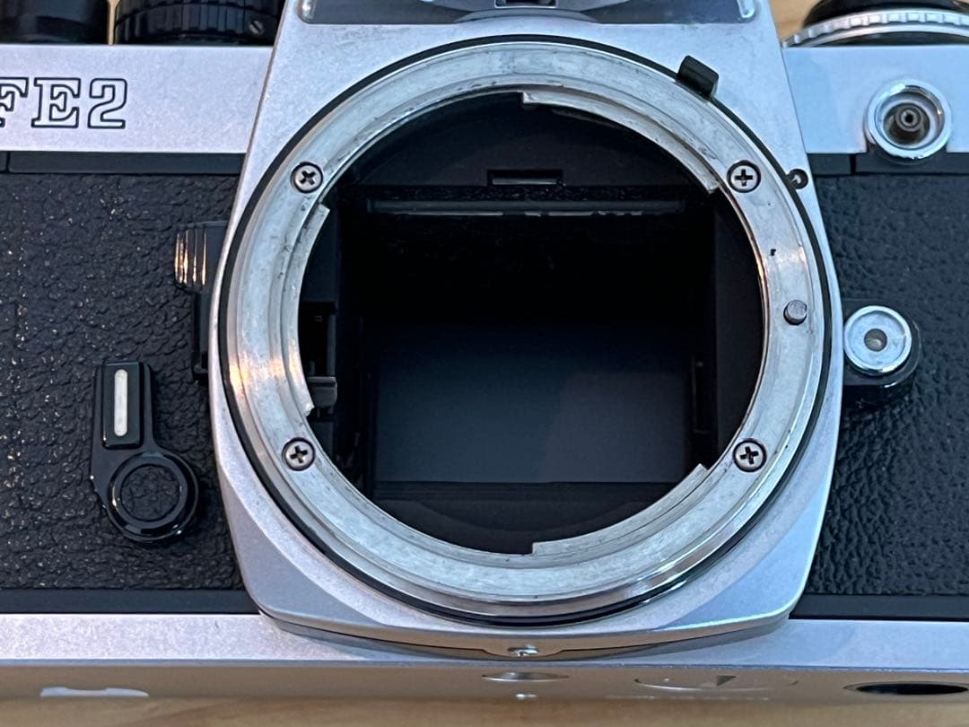 【ジャンク品】 Nikon FE2 フィルム一眼レフカメラ