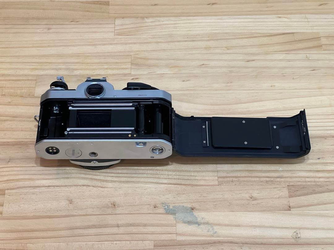 【ジャンク品】 Nikon FE2 フィルム一眼レフカメラ