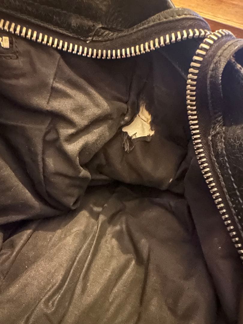 BALENCIAGA ブラウンレザーショルダーバッグ