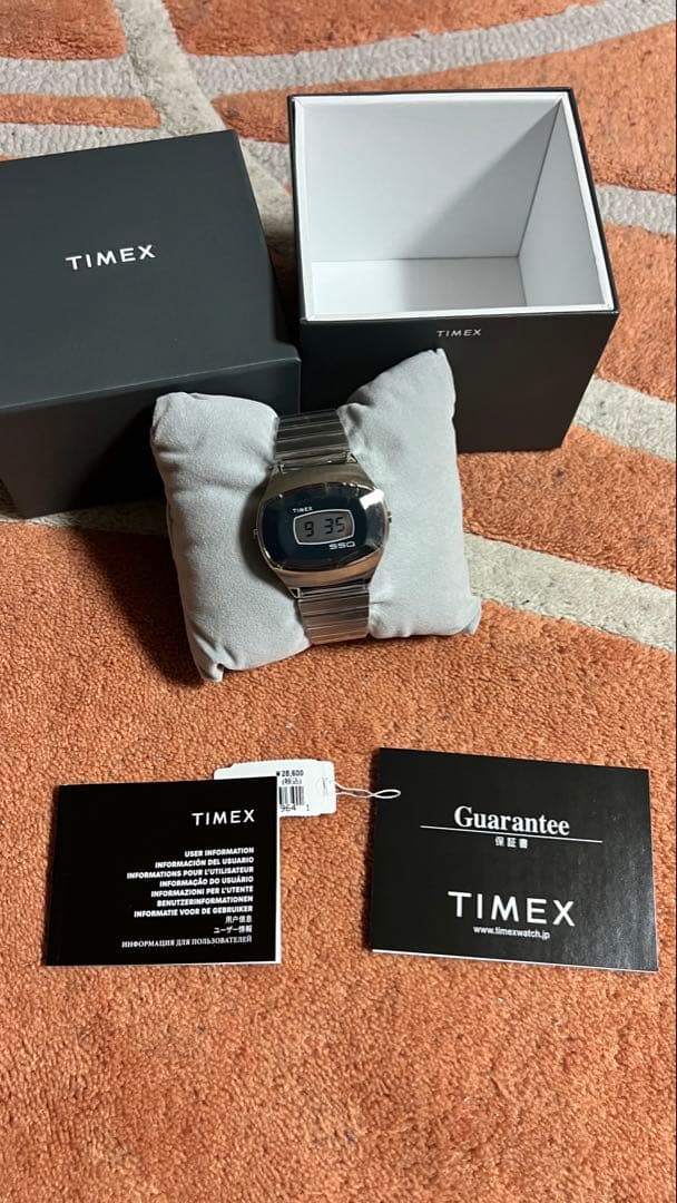 TIMEX SSQ デジタル腕時計 未使用品　シルバー