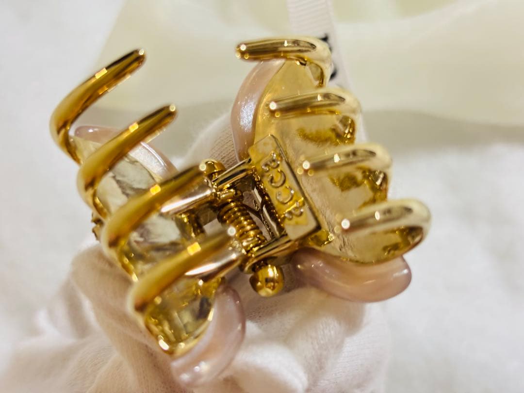 【極美品】acca クリップ　スワロフスキー　ヘアクリップ
