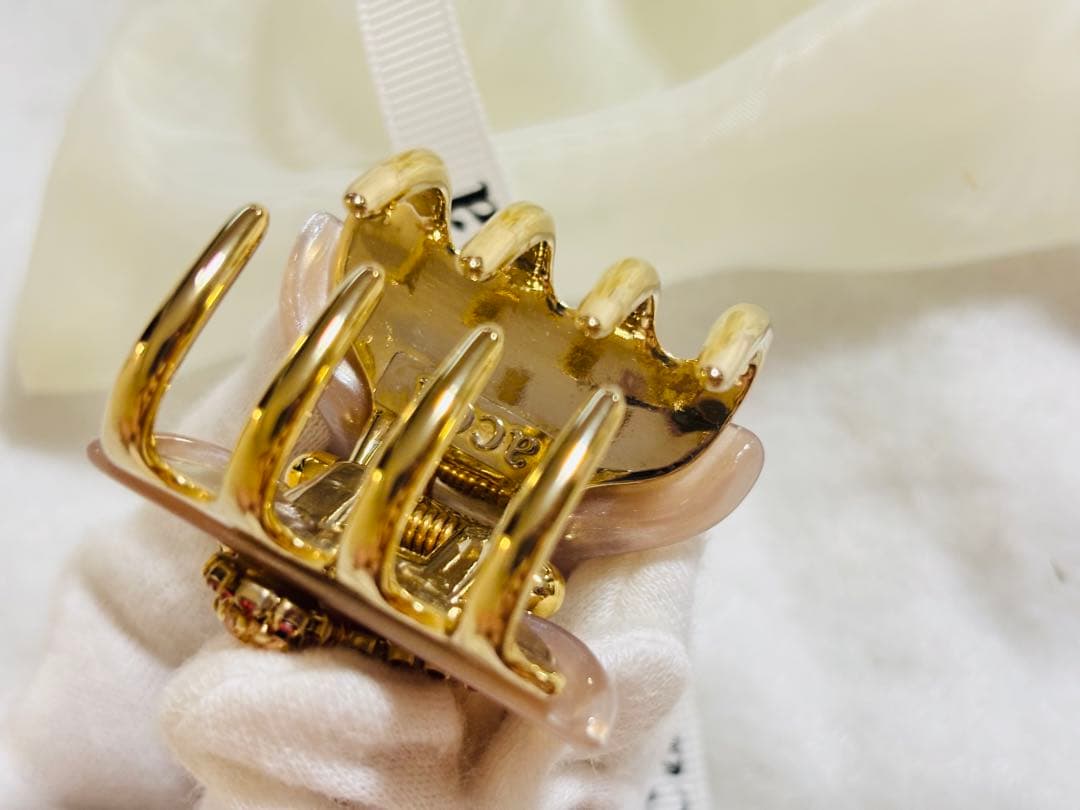 【極美品】acca クリップ　スワロフスキー　ヘアクリップ