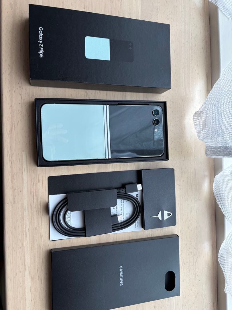 Samsung GalaxyFlip5 韓国モデル