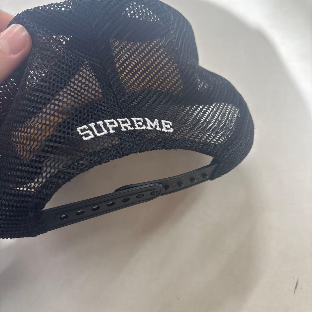 Supreme トラッカーキャップ ホワイト/ブラック