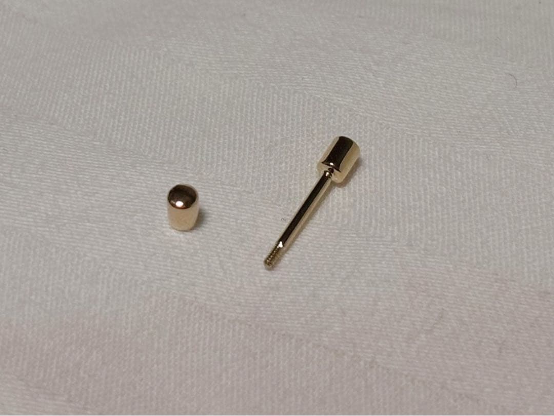 〈シハラ〉ツイストピンピアス01