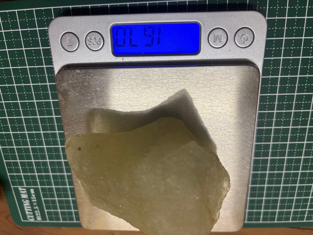 巨大リビアングラス原石167g