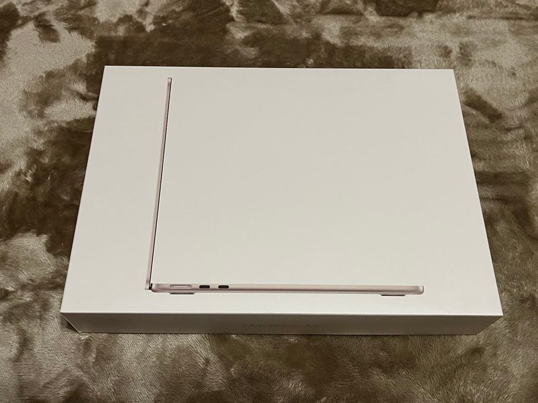 MacBook Air 13.6インチ M2 256GB スターライト