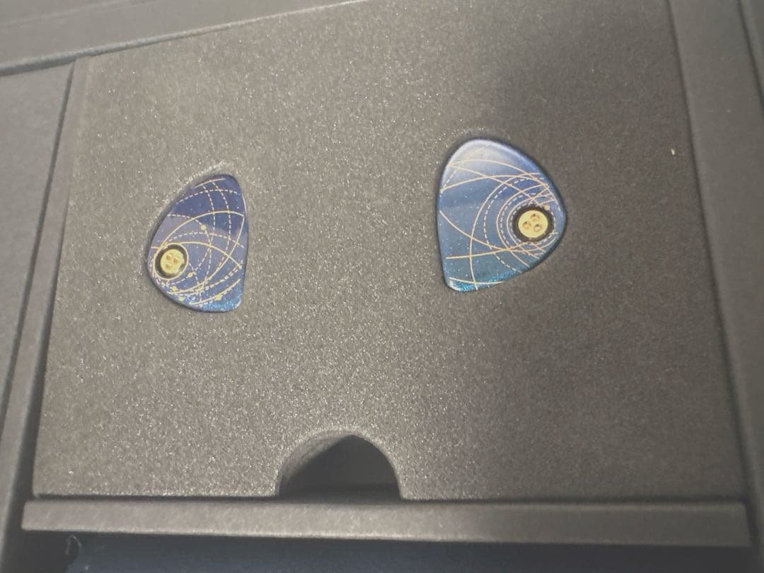 イヤホン 有線 【美品】水月雨 Moondrop 星光