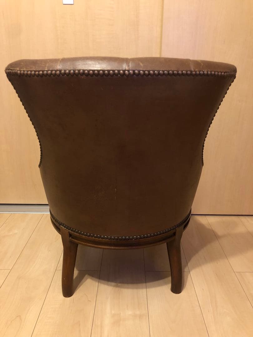 バロッサ　バレンティ　メイトチェア　ソファ　革　アンティーク　レトロ　家具　鋲打