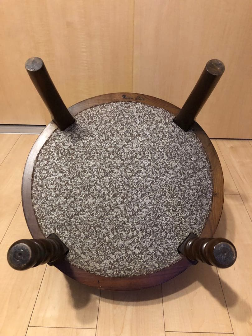 バロッサ　バレンティ　メイトチェア　ソファ　革　アンティーク　レトロ　家具　鋲打