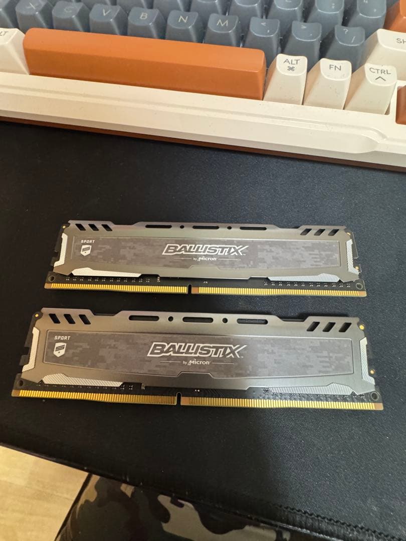 メモリー BALLISTRIX 8+8GB Ram DDR4 2666 Mhz