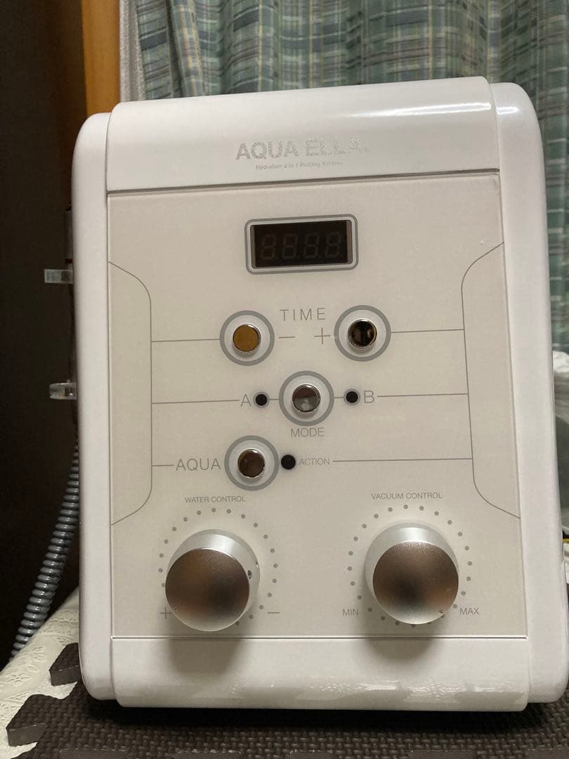 AQUA ELLA. 美顔器 エッセンス付き