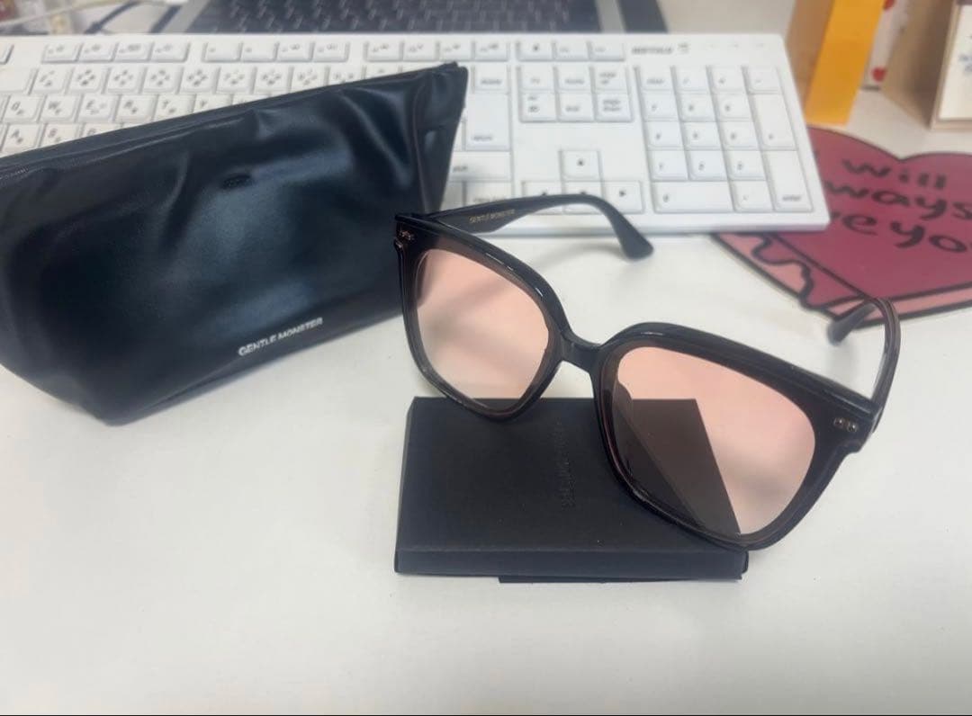 ジェントルモンスター　ピンクレンズ サングラス