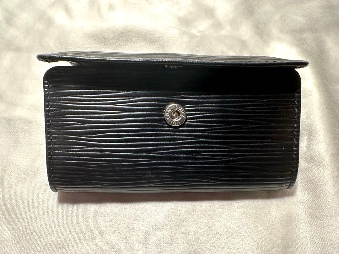 Louis Vuitton エピ ブラックキーケース