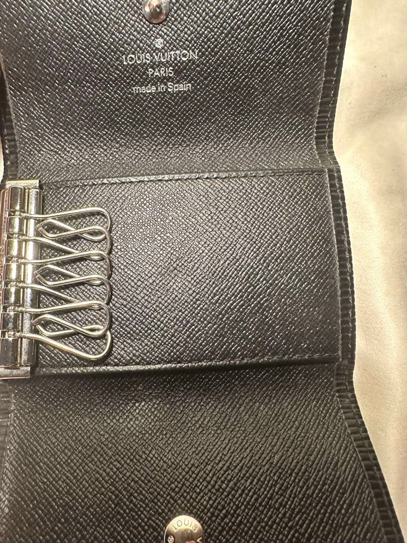 Louis Vuitton エピ ブラックキーケース