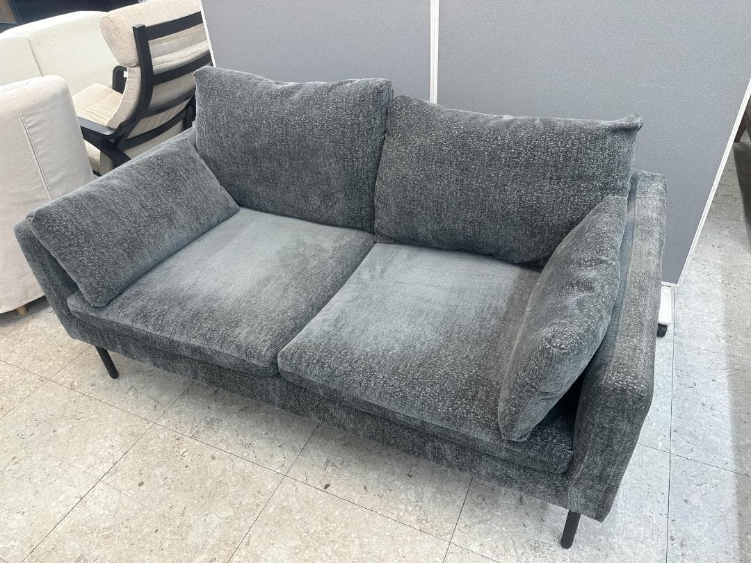 モダンデコ　2人掛けソファ　ローソファ可能　グレー