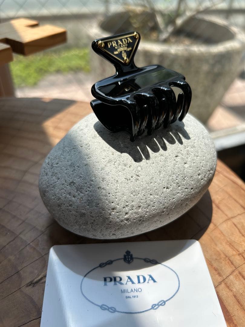PRADA プラダ ヘアクリップ ブラック 正規品