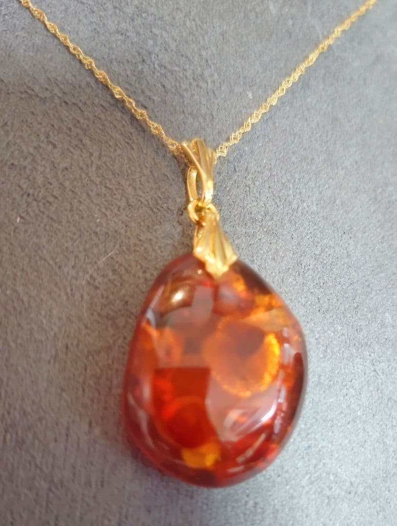k18金オレンジ琥珀チャーム 4.40g