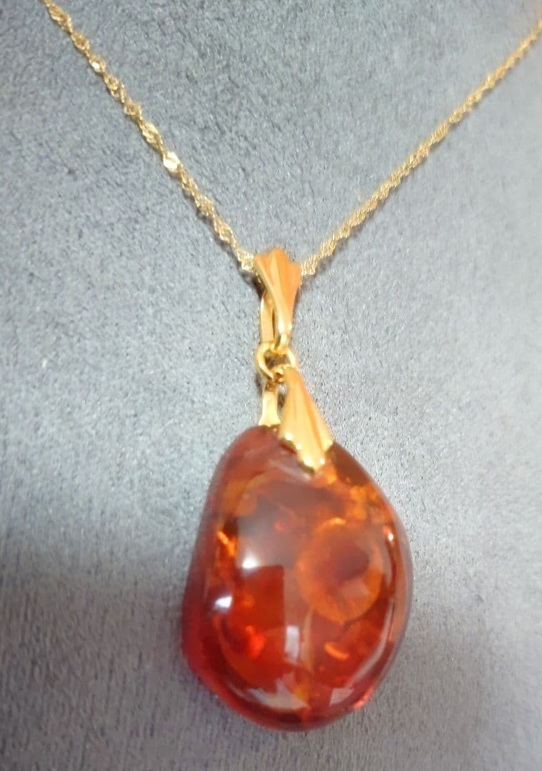 k18金オレンジ琥珀チャーム 4.40g