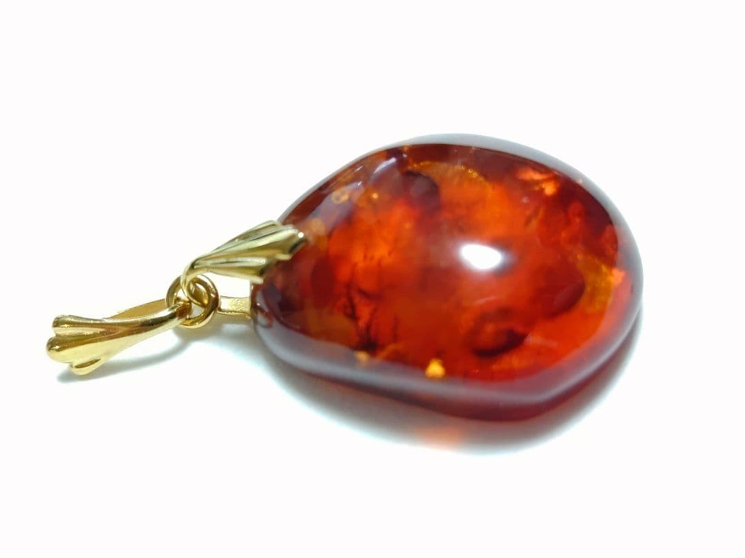 k18金オレンジ琥珀チャーム 4.40g