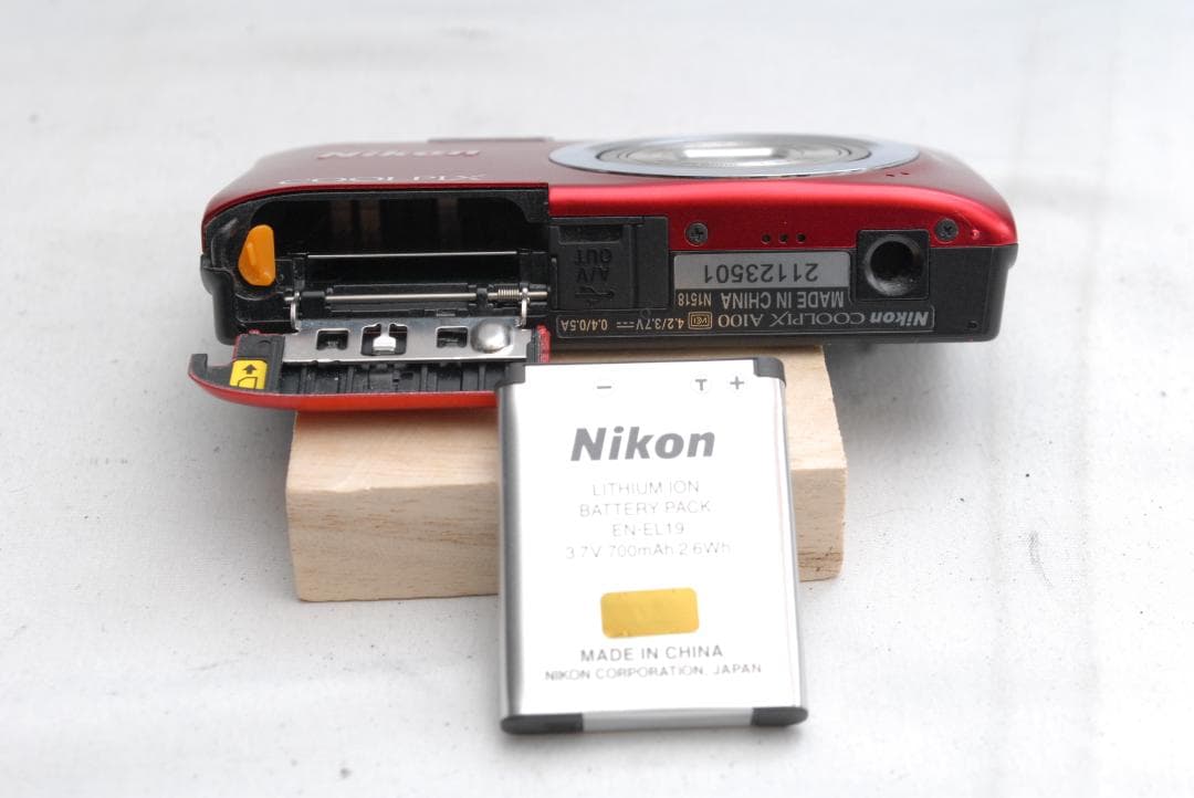 Nikon COOLPIX A100 (良品）