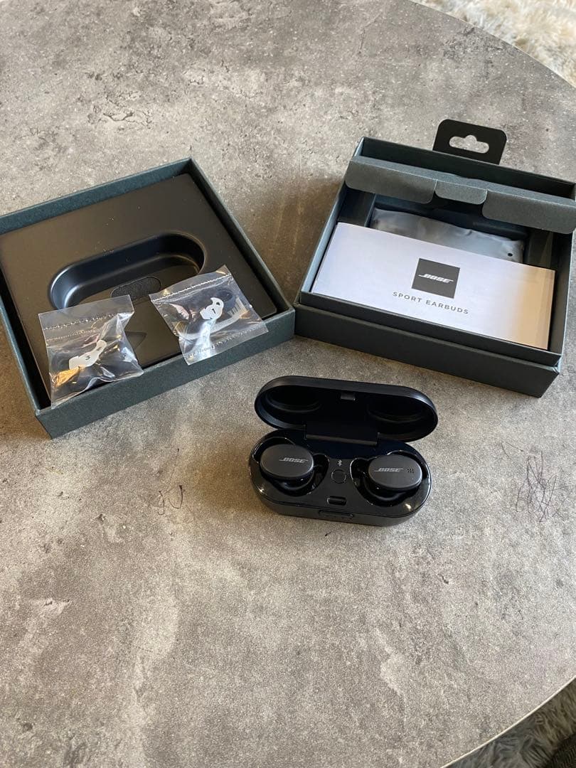 数回着用のみ　bose sport Earbuds ブラック　完品