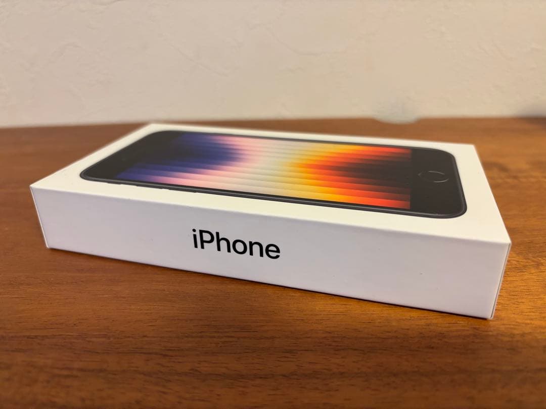 R*ᰔ様 ☆美品・小傷あり☆iPhone SE 3 ⑩