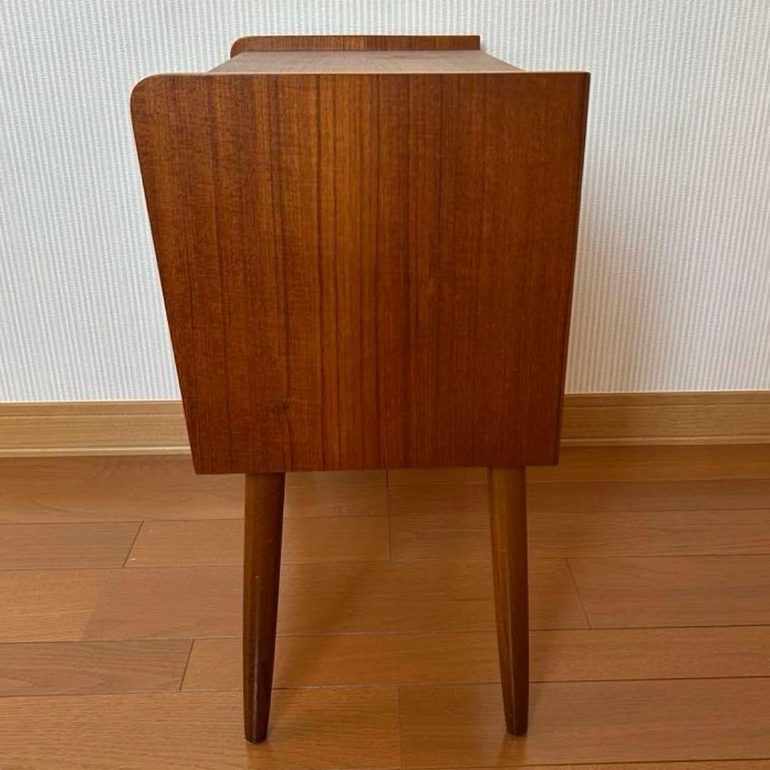 北欧ヴィンテージ家具　小型チェスト／サイドテーブル